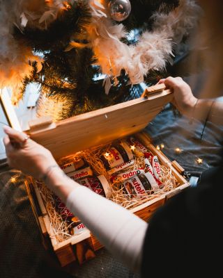 A co najdeš pod stromečkem ty? 🤷‍♂️🤗🍫🍬🥜🎄 Vybírej na www.bezvabedny.cz Za sdilení děkujeme 🙏❤️